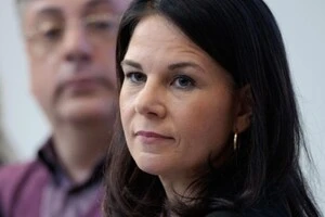 Бербок згадала випадок домагань у автобусі