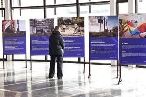 Мета експозиції – нагадати, який шлях пройшли українці за три роки повномасштабної війни