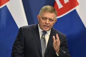 Роберт Фіцо звинуватив Зеленського в нібито небажанні проводити вибори