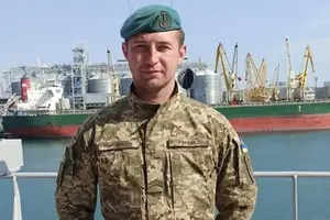 Морський піхотинець Роман Грибов є автором фрази про русскій воєнний корабль 