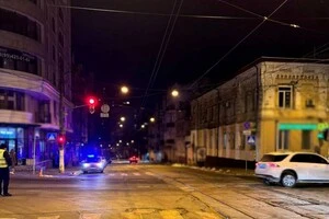 Потерпілого госпіталізували до лікарні, наразі його життю нічого не загрожує