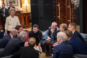 Президент України напередодні переговорив з іноземними партнерами 