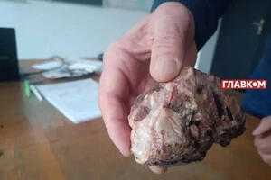 Минерал бастнезит является самым благоприятным для изъятия из руды редких земель