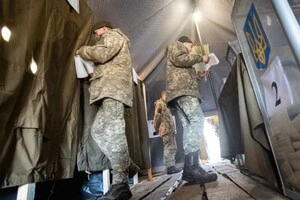 Кандидат у камуфляжі. Хто складе конкуренцію президенту: Залужний, Білецький, Буданов чи...?