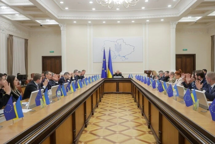 €2 млрд на відбудову: уряд підписав угоду з Європейським інвестиційним банком