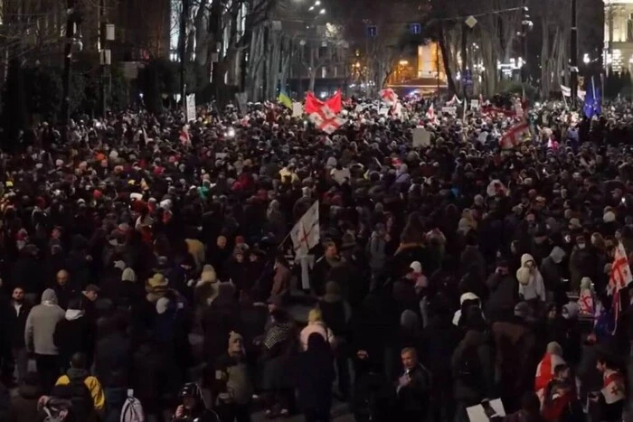 У Грузії 100 днів антиурядових протестів: тисячі людей знову вийшли на вулиці