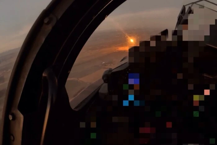 Генштаб вперше показав фото з кабіни винищувача Mirage-2000 під час роботи