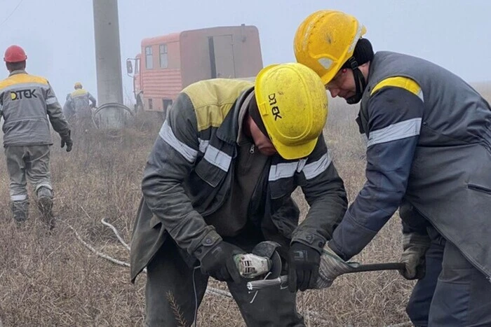 За тиждень ДТЕК повернув світло у понад 240 тисячах домівок, знеструмлених через ворожі атаки