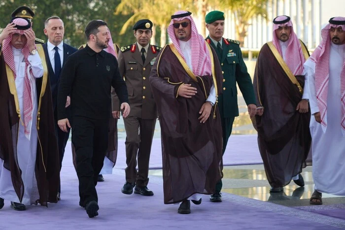 Зеленський прибув до Саудівської Аравії