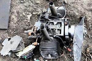 На Київщині фермер під час польових робіт знайшов уламки російського дрона