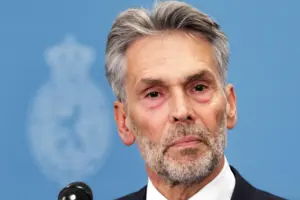 Депутати відхилили план оборони. який раніше представив прем’єр-міністр Дік Схоф