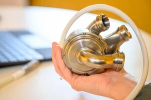 Австралієць успішно прожив 100 днів із штучним серцем