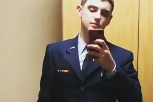 Фігурант справи про «злив» секретів Пентагону попросив Трампа про звільнення 