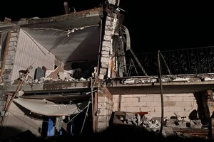 Зруйнований вщент будинок внаслідок ворожої атаки на Київщину 