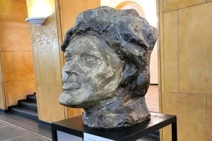 У Львові зʼявилося погруддя Ліни Костенко (фото, відео)