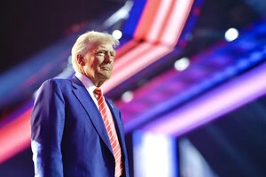 Раніше Трамп вже заявив, що кожному, хто саботує компанію Tesla, загрожує до 20 років ув'язнення