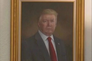 На думку Дональда Трампа, його портрет був «навмисно спотворений»