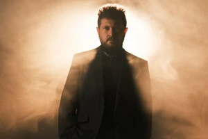 Саша Чемеров написав пісню «Місто наречених» ще рік тому і врещті-решт вирішив виконати її сам 