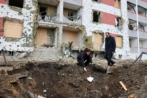 Норвезькі міністри біля вирви від ракети у Харкові 