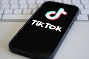 Трамп назвав дату, коли відбудеться продаж TikTok