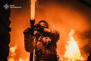 Рятувальники ліквідовують наслідки російської атаки