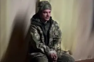 Українські бійці взяли росіянина у полон 