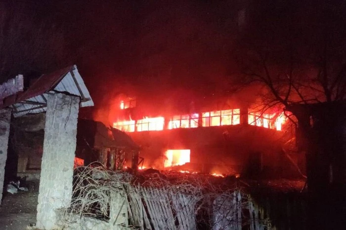 Ворожі дрони атакували Харків, серед постраждалих – немовля (оновлено)