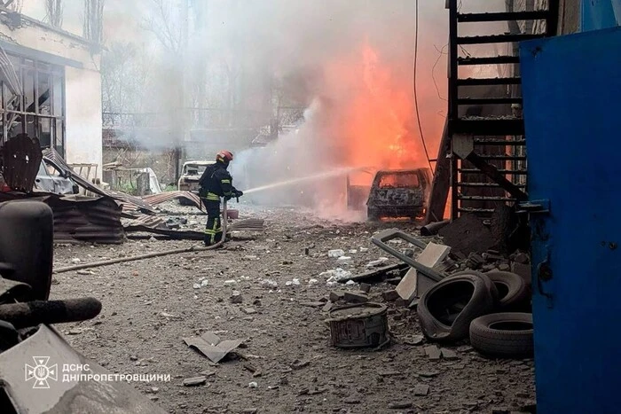 Росія вдарила балістикою по Кривому Рогу: є загиблі та поранені