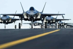 Польща підняла в небо літаки на фоні ракетної атаки РФ