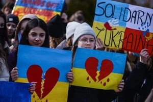 Молодь, що виїхала через війну, не повернеться в Україну: експерт назвав причину