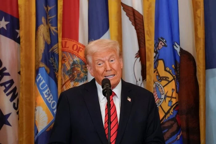 Помічники Трампа намагаються змінити його позицію щодо Росії – WSJ