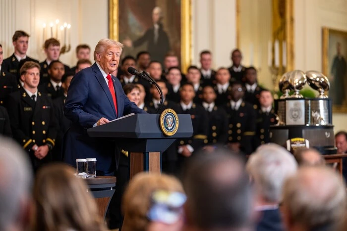 Трамп опублікував провокаційне великоднє привітання