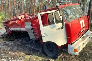 Пожежний автомобіль підірвався на вибохонебезпечному предметі