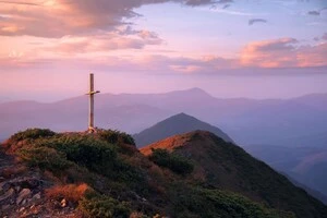 Румунські рятувальники шукають українця, який вже декілька днів блукає у горах