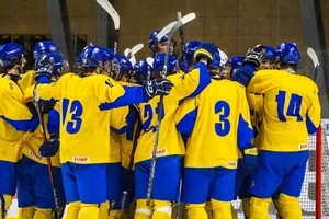 Юнацька збірна України з хокею у першому турі розгромила господарів змагань — Угорщину