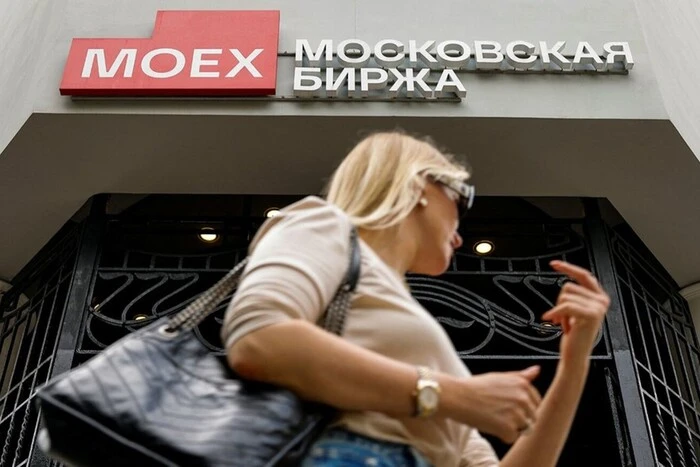 Російські акції та валюта обвалилися через зрив мирних переговорів у Лондоні