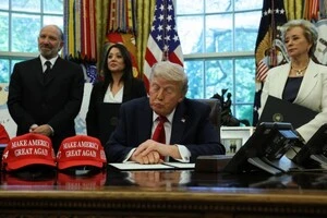 Трамп заявив, що вже має «угоду» з Росією про мир. У цей час Україна була під обстрілами