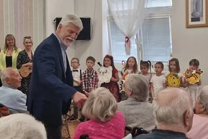 Президент Чехії виступив проти скасування викладання російської мови в школах