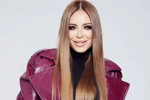 Чи отримала Ані Лорак новий український паспорт? Відповідь МЗС