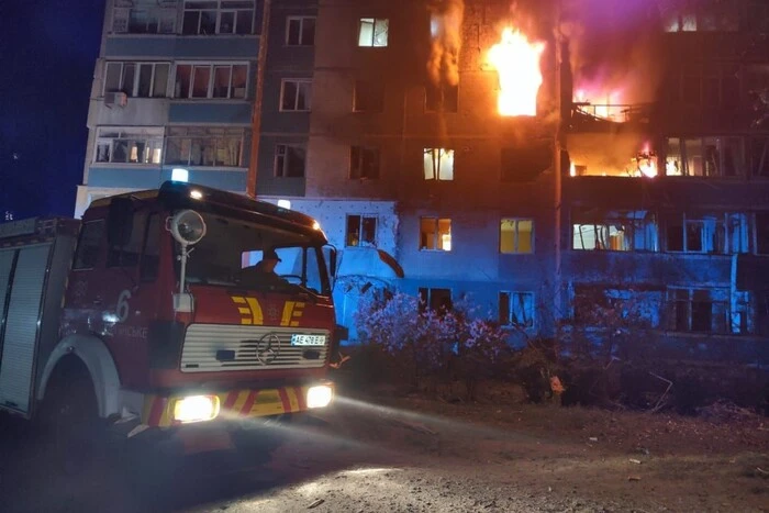 Через російський удар по будинку у Кам'янському загинув чоловік: подробиці від ОВА