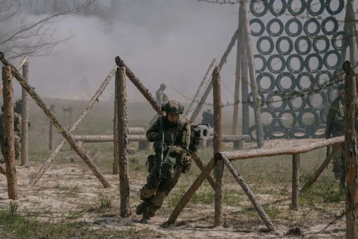 Військові витрати у світі встановили новий рекорд: які країни є лідерами