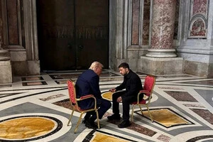 Трамп и Зеленский в Риме говорили глаза в глаза 15 минут