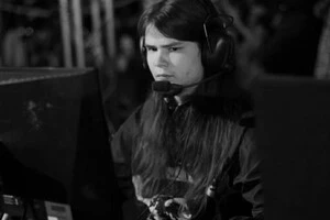 Ратушняк продовжував професійну кар'єру в League of Legends до 2013 року, після чого пішов із кіберспорту