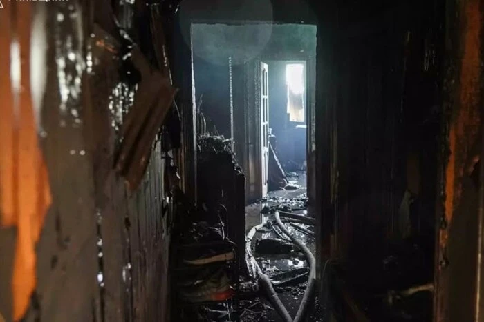 У Вишневому  горіла п’ятиповерхівка, є постраждала (фото)