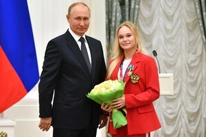 Ангеліна Мельникова неодноразово була помічена у підтримці війни