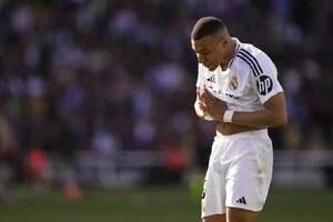 Мбаппе відзначився хет-триком у матчі 35-го туру іспанської Прімери з «Барселоною»