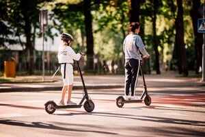 Київрада: Значно зросла кількість самокатів, а культура їх використання відсутня