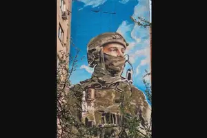 Український розвідник «засвітився» на муралі під Москвою і викликав паніку (фото, відео)