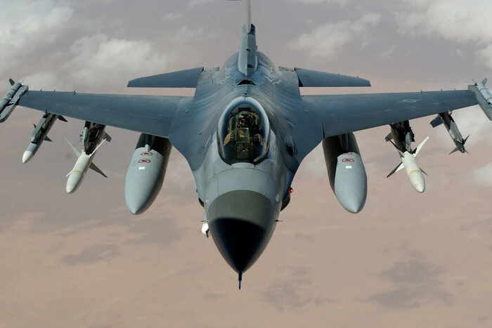 Україна втратила F-16: Повітряні сили повідомили про долю пілота
