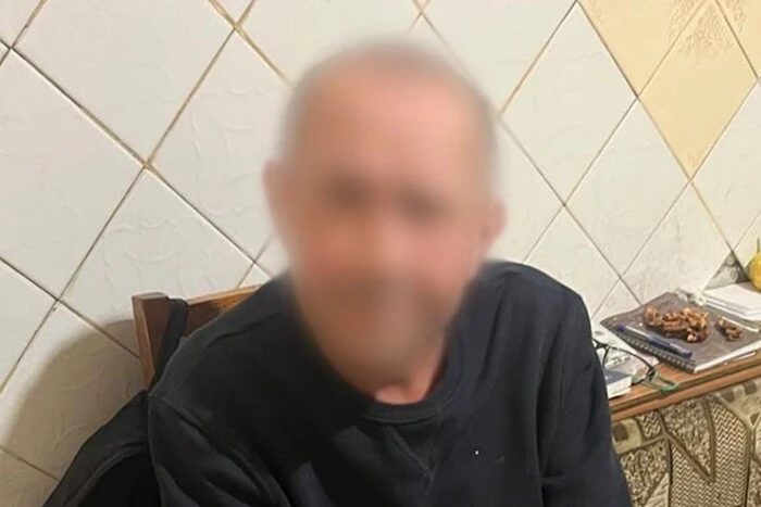 Салют з вікна в комендантську годину: жителю Оболоні загрожує до пʼяти років за ґратами